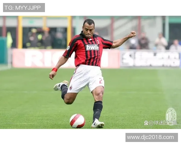 足球巨星卡福纪念珍藏包全新上线球迷必备收藏佳品