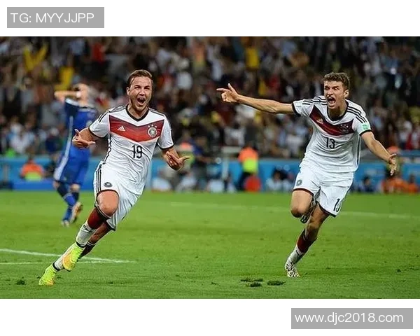 致敬绿茵传奇球星他们的拼搏精神与精彩瞬间永载足球历史 致敬绿茵传奇球星他们的拼搏精神与精彩瞬间永载足球历史